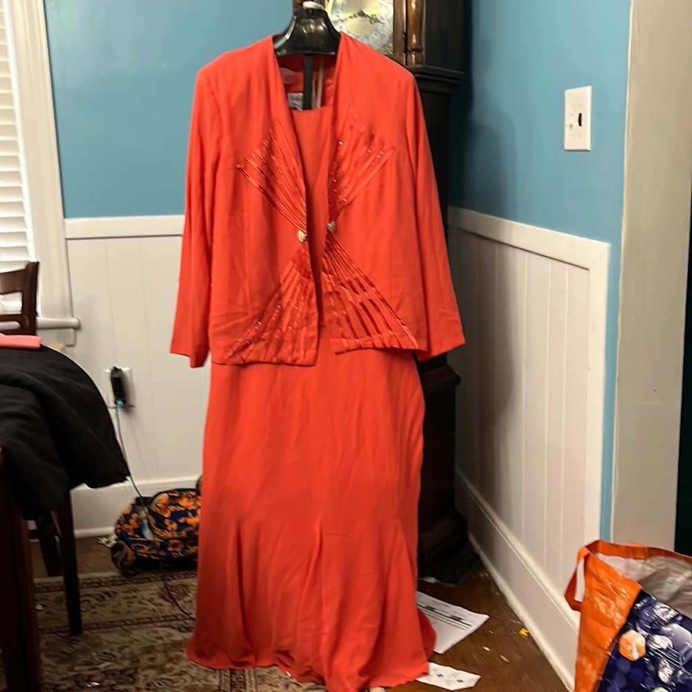 TALLY TAYLOR three piece, nearly floor length skirt, sleeveless blouse, jacket